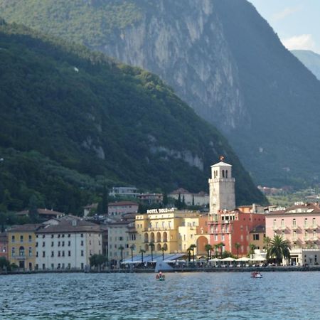 Appartamento Sunrise - Centro Storico N1 Riva del Garda Exterior photo