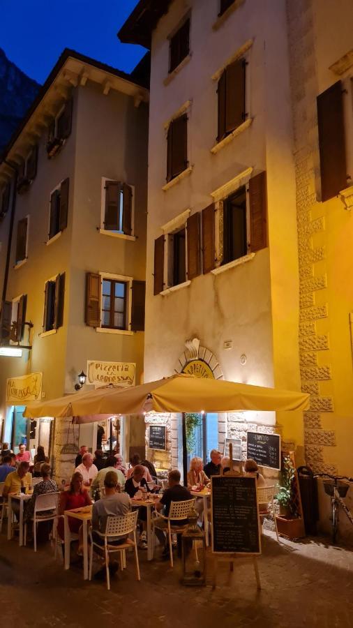 Appartamento Sunrise - Centro Storico N1 Riva del Garda Exterior photo